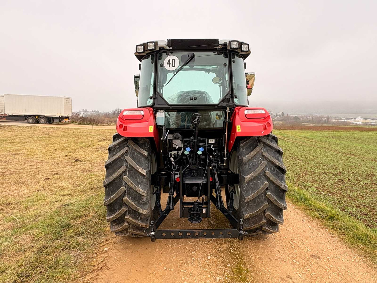 Tractor agricol STEYR 4065 S - COMPACT ALL-WHEEL DRIVE TRACTOR (2022): Foto 7 Tractor agricol STEYR 4065 S - COMPACT ALL-WHEEL DRIVE TRACTOR (2022): Foto 7