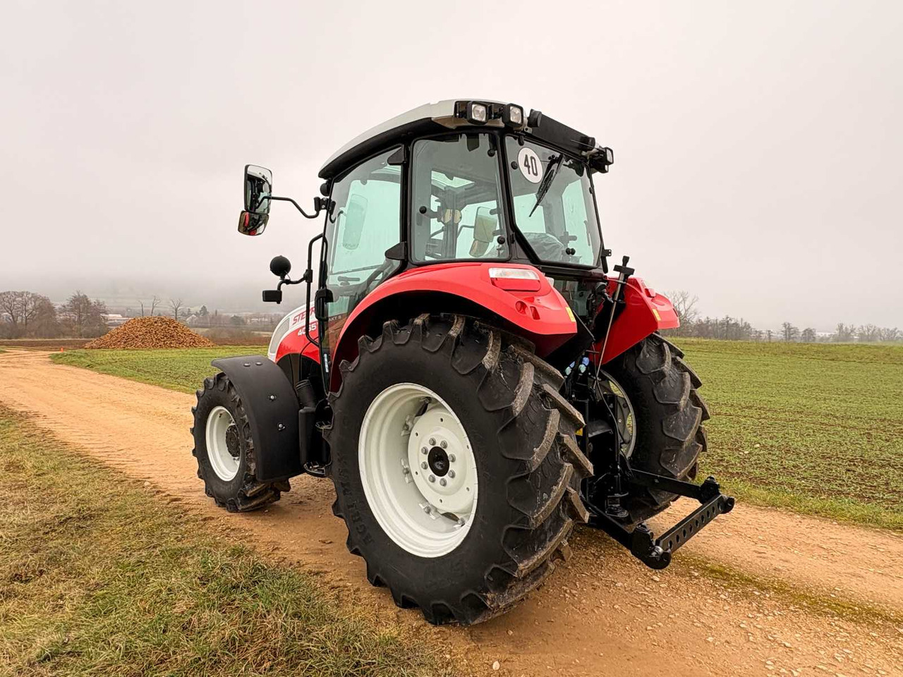 Tractor agricol STEYR 4065 S - COMPACT ALL-WHEEL DRIVE TRACTOR (2022): Foto 8 Tractor agricol STEYR 4065 S - COMPACT ALL-WHEEL DRIVE TRACTOR (2022): Foto 8