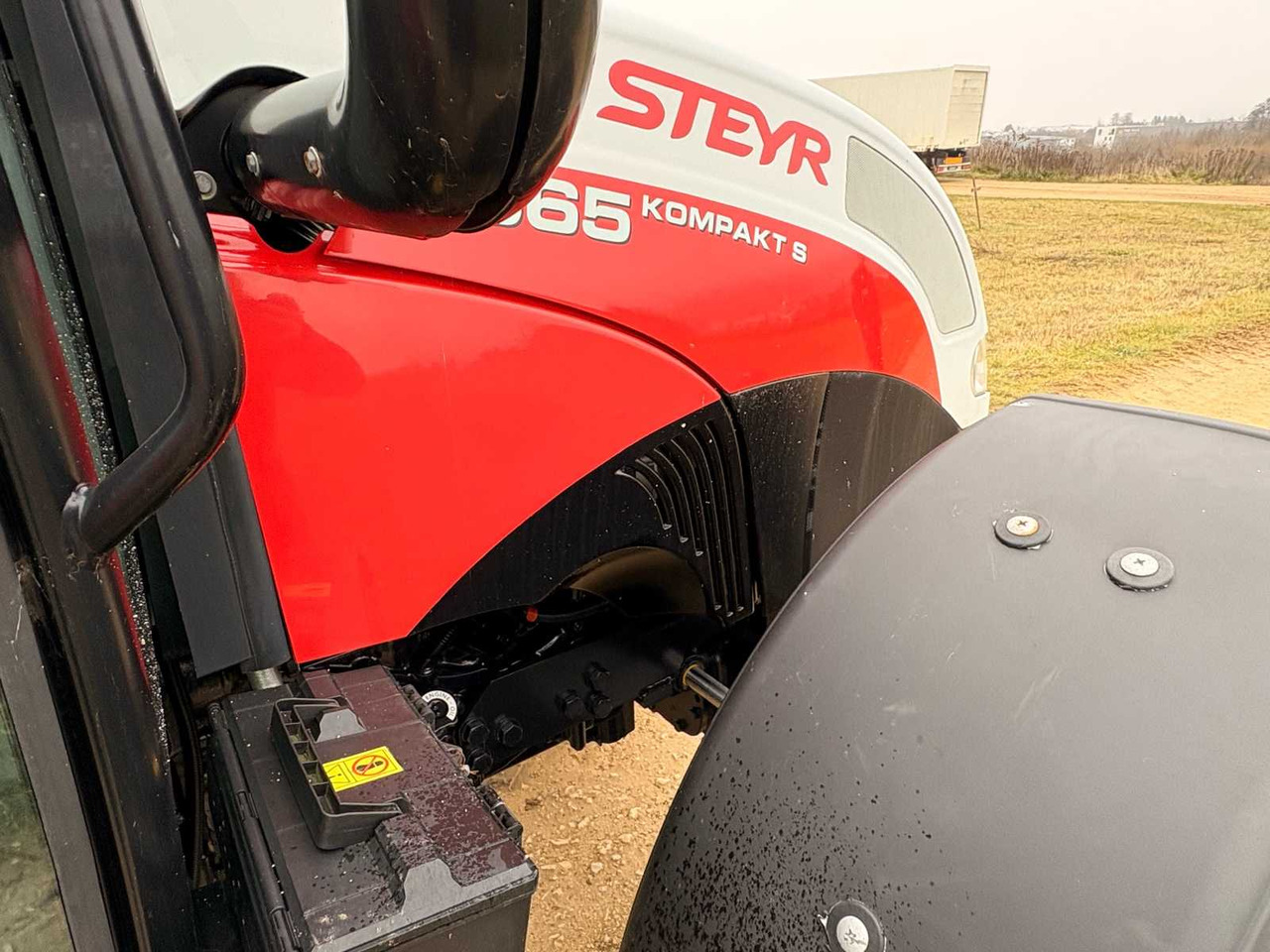 Tractor agricol STEYR 4065 S - COMPACT ALL-WHEEL DRIVE TRACTOR (2022): Foto 25 Tractor agricol STEYR 4065 S - COMPACT ALL-WHEEL DRIVE TRACTOR (2022): Foto 25