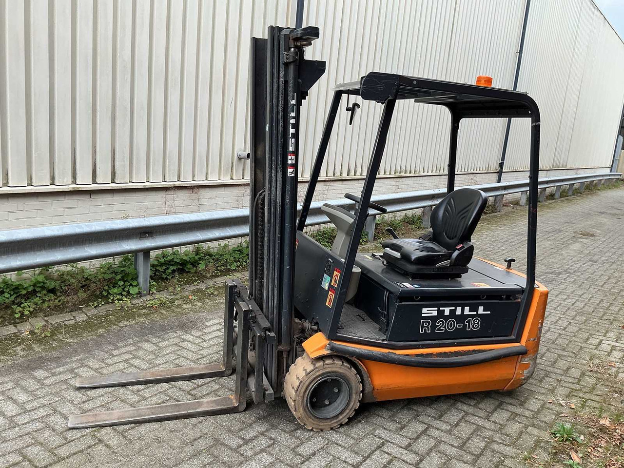 STILL - R20-18 - FORKLIFT TRUCKS - 2005 - Motostivuitor: Foto 2 STILL - R20-18 - FORKLIFT TRUCKS - 2005 - Motostivuitor: Foto 2