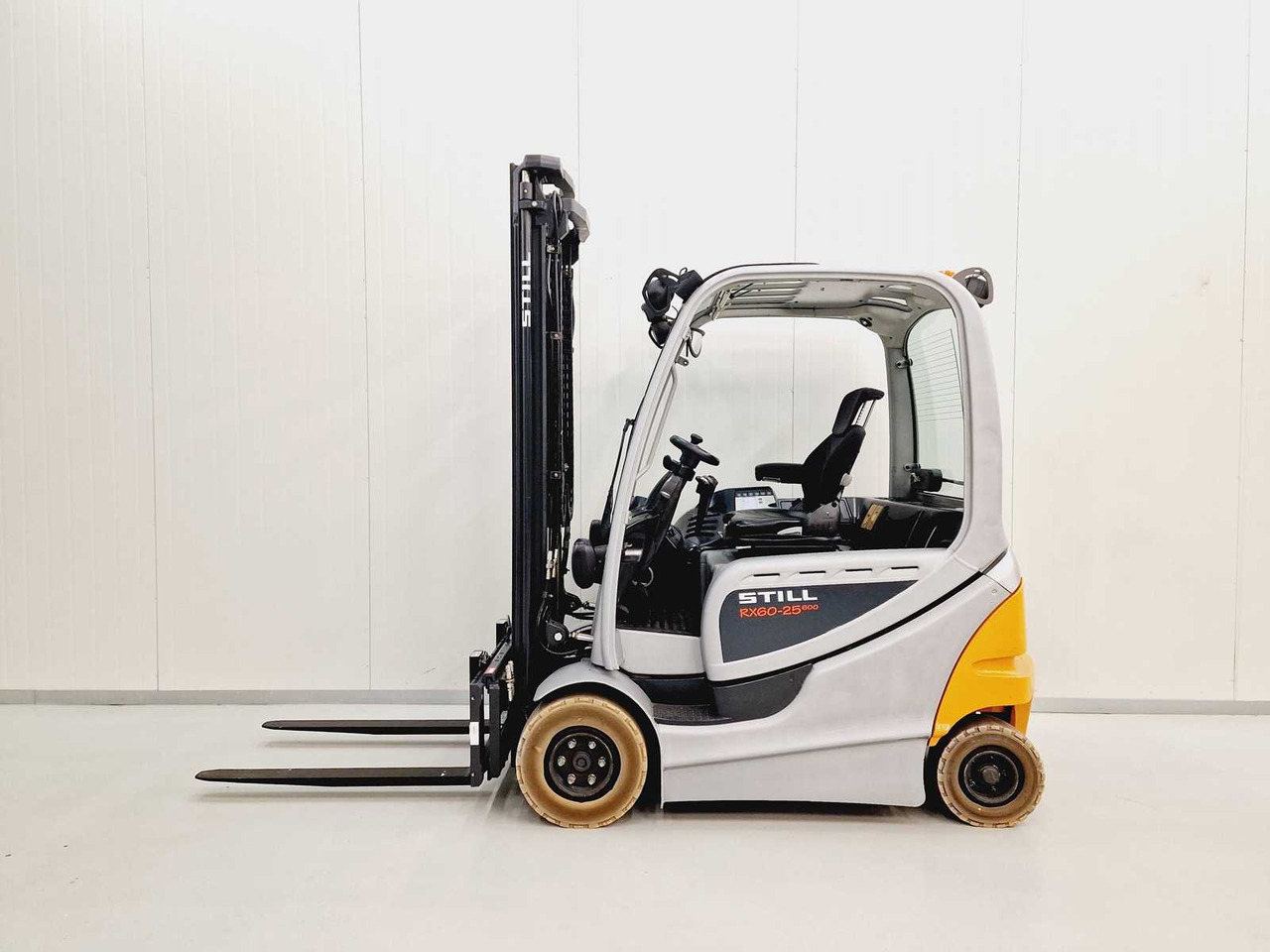 STILL - RX60-25 - FORKLIFT - NEW SIDE-SHIFT AND FORKS - 4TH FUNCTION - Motostivuitor: Foto 1 STILL - RX60-25 - FORKLIFT - NEW SIDE-SHIFT AND FORKS - 4TH FUNCTION - Motostivuitor: Foto 1