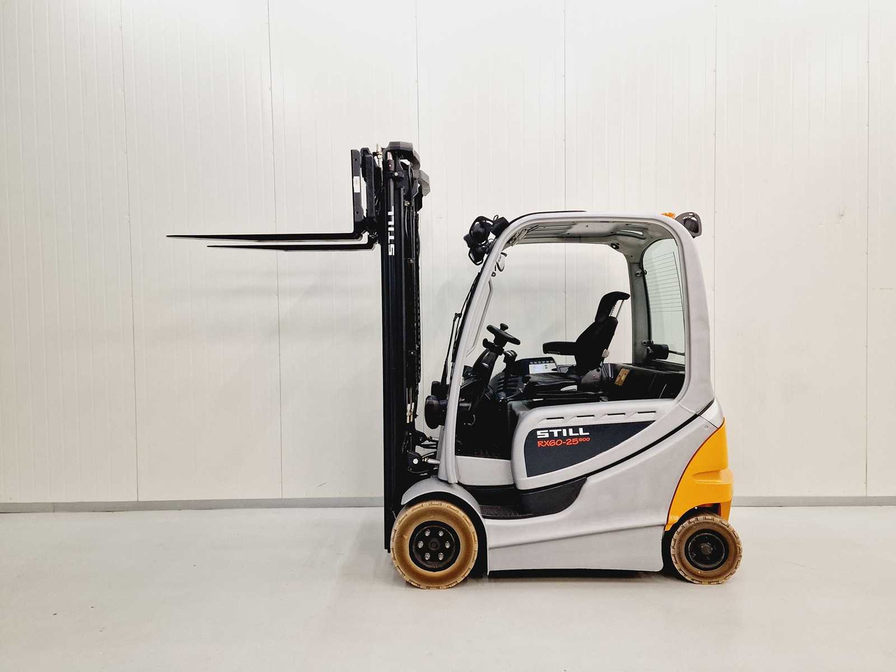 STILL - RX60-25 - FORKLIFT - NEW SIDE-SHIFT AND FORKS - 4TH FUNCTION - Motostivuitor: Foto 4 STILL - RX60-25 - FORKLIFT - NEW SIDE-SHIFT AND FORKS - 4TH FUNCTION - Motostivuitor: Foto 4