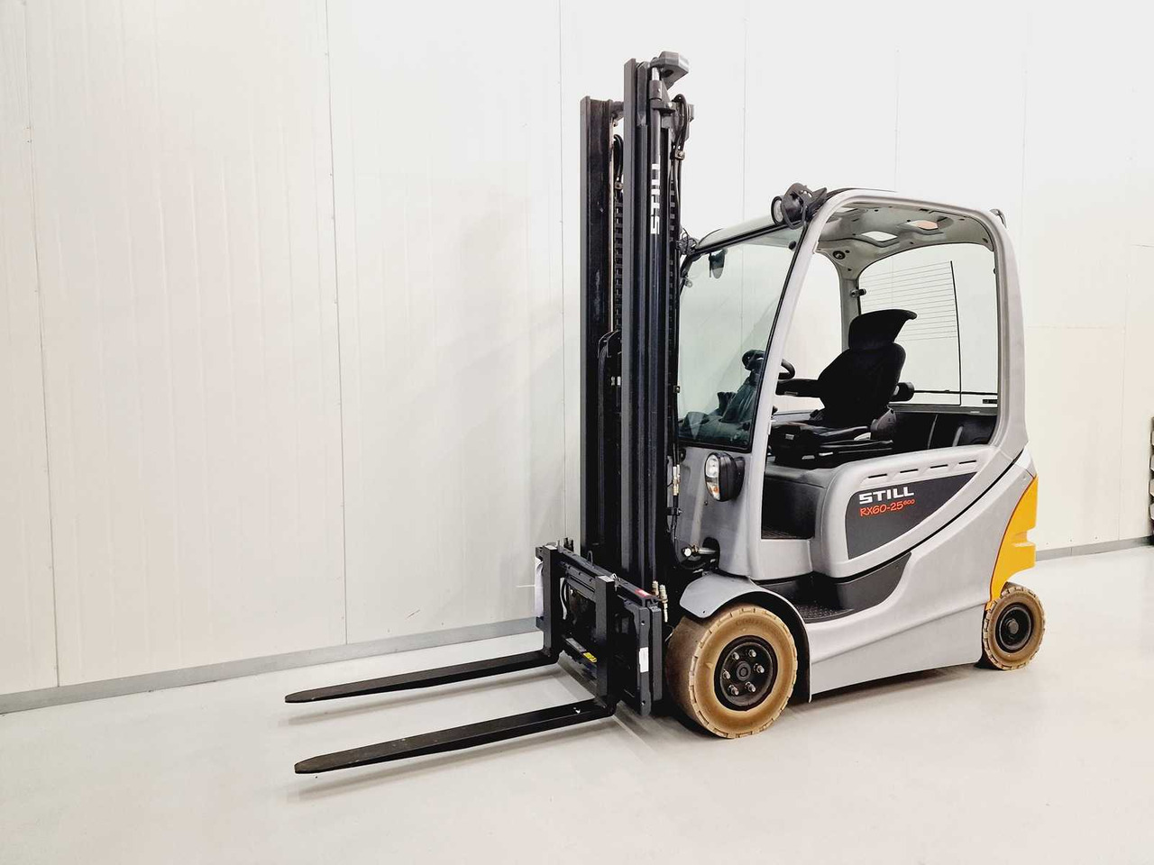 STILL - RX60-25 - FORKLIFT - NEW SIDE-SHIFT AND FORKS - 4TH FUNCTION - Motostivuitor: Foto 2 STILL - RX60-25 - FORKLIFT - NEW SIDE-SHIFT AND FORKS - 4TH FUNCTION - Motostivuitor: Foto 2