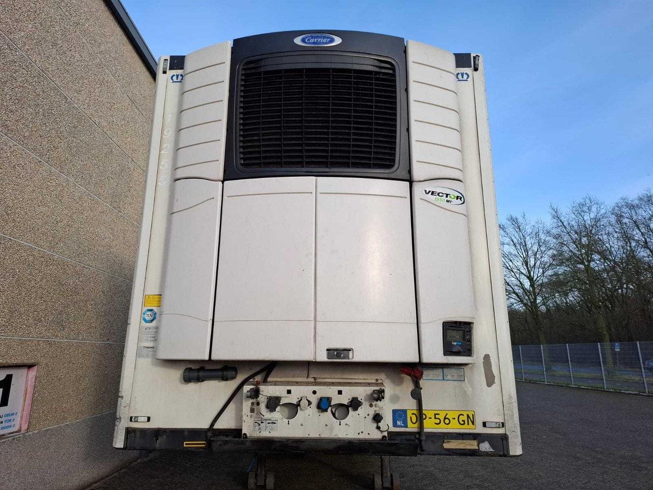 KRONE - 2016 - TKS MEETHANG - SEMI-TRAILER - Semiremorcă: Foto 2 KRONE - 2016 - TKS MEETHANG - SEMI-TRAILER - Semiremorcă: Foto 2