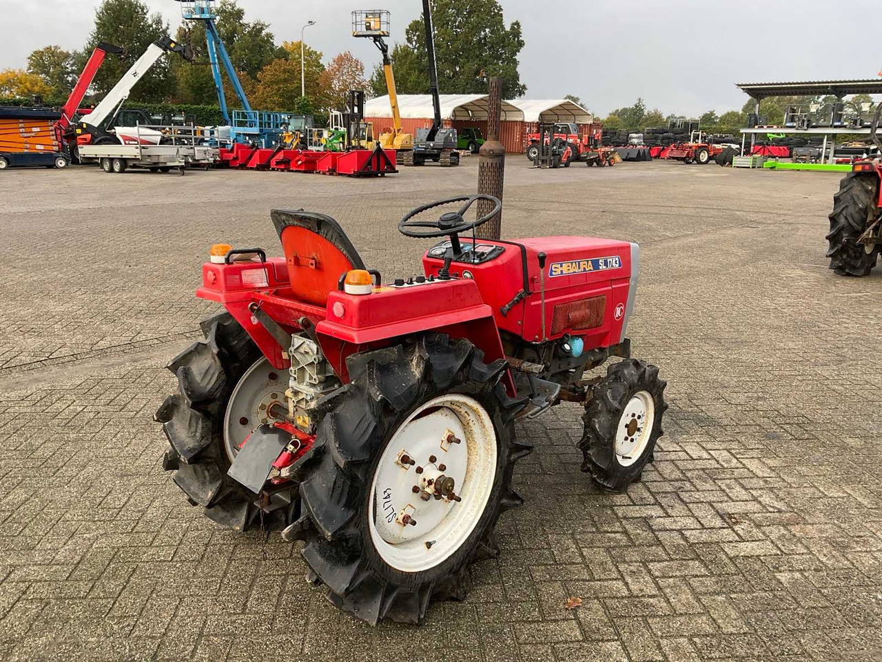Shibaura SL 1743 - Tractor mic: Foto 3 Shibaura SL 1743 - Tractor mic: Foto 3
