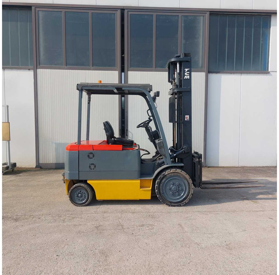 TCM - FHB30-6 - 30 Q FORKLIFT - 2000 - Motostivuitor: Foto 1 TCM - FHB30-6 - 30 Q FORKLIFT - 2000 - Motostivuitor: Foto 1
