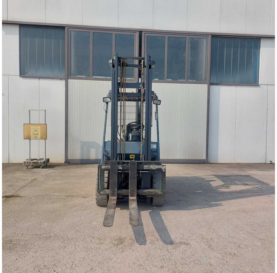TCM - FHB30-6 - 30 Q FORKLIFT - 2000 - Motostivuitor: Foto 4 TCM - FHB30-6 - 30 Q FORKLIFT - 2000 - Motostivuitor: Foto 4