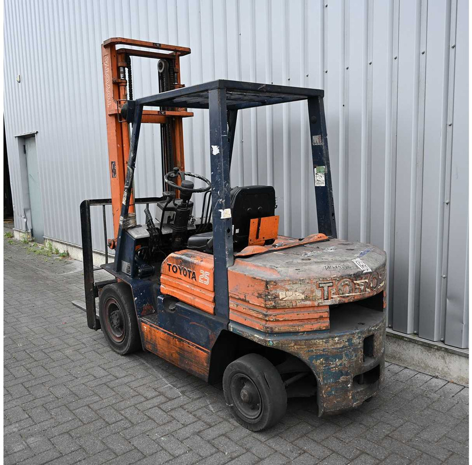 TOYOTA - 1991 - 02 5FDF 25 - FORKLIFT TRUCK - Motostivuitor: Foto 3 TOYOTA - 1991 - 02 5FDF 25 - FORKLIFT TRUCK - Motostivuitor: Foto 3