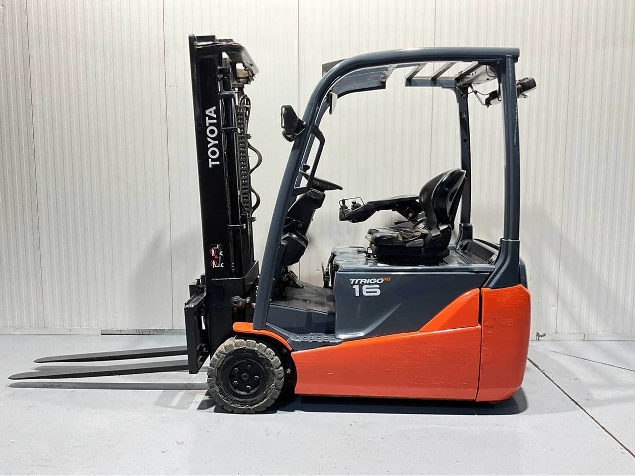 TOYOTA - 8FBE16T - FORKLIFT, SHIDESHIFT, FREE-LIFT, YEAR OF MANUFACTURE 2018 - Motostivuitor: Foto 2 TOYOTA - 8FBE16T - FORKLIFT, SHIDESHIFT, FREE-LIFT, YEAR OF MANUFACTURE 2018 - Motostivuitor: Foto 2