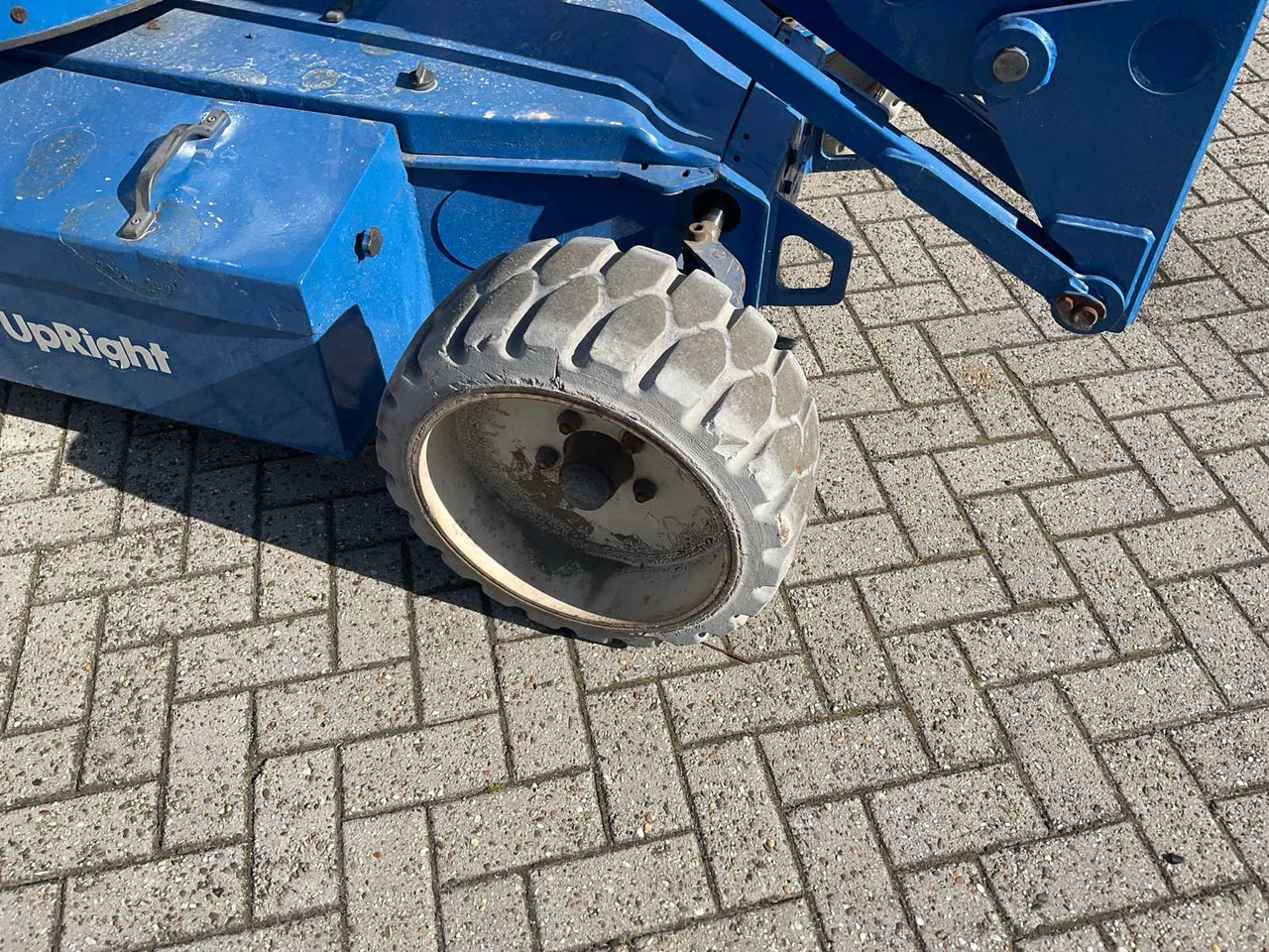 Upright AB 38N - Autopropulsată platformă: Foto 5 Upright AB 38N - Autopropulsată platformă: Foto 5