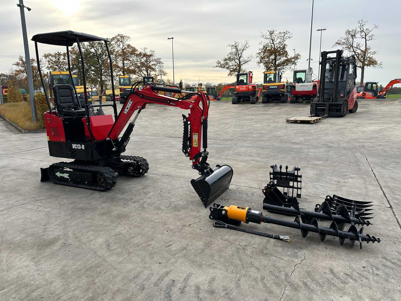 VICSEC - 2025 - VC13R - MINI EXCAVATOR - Mini excavator: Foto 3 VICSEC - 2025 - VC13R - MINI EXCAVATOR - Mini excavator: Foto 3