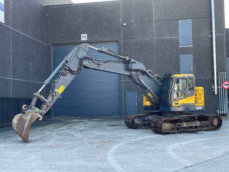 VOLVO - 2014 - ECR 235 DL - CRAWLER EXCAVATOR - Excavator pe roţi: Foto 1 VOLVO - 2014 - ECR 235 DL - CRAWLER EXCAVATOR - Excavator pe roţi: Foto 1
