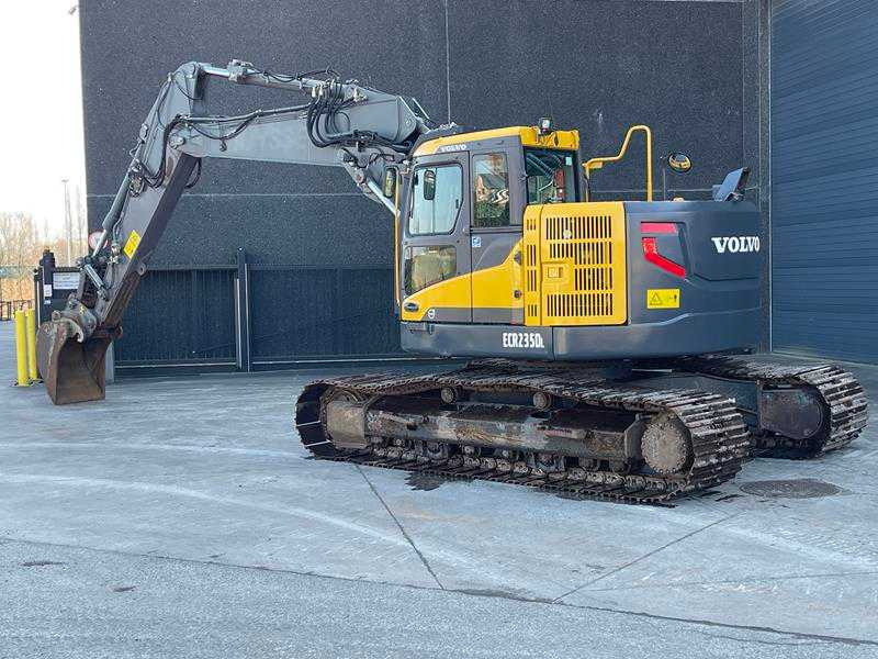 VOLVO - 2014 - ECR 235 DL - CRAWLER EXCAVATOR - Excavator pe roţi: Foto 2 VOLVO - 2014 - ECR 235 DL - CRAWLER EXCAVATOR - Excavator pe roţi: Foto 2