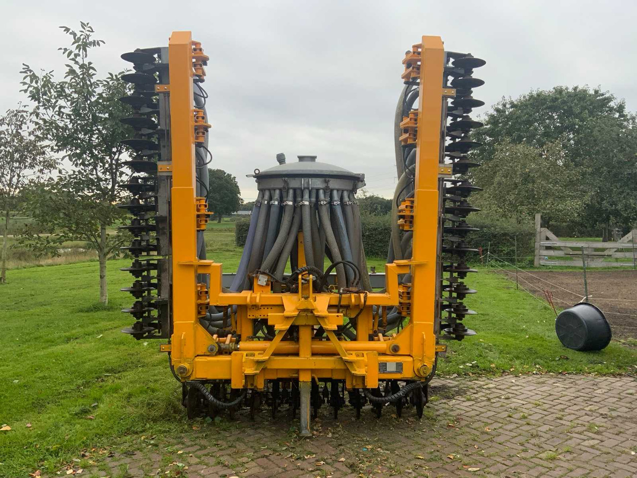 Veenhuis Euroject 350 - Maşină de împrăştiat îngrăşăminte: Foto 1 Veenhuis Euroject 350 - Maşină de împrăştiat îngrăşăminte: Foto 1
