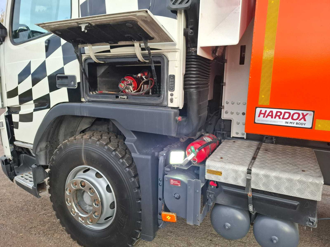 Volvo VOLVO - FM460 - DUMPER TRUCK - 2012 - Autobasculantă: Foto 4 Volvo VOLVO - FM460 - DUMPER TRUCK - 2012 - Autobasculantă: Foto 4