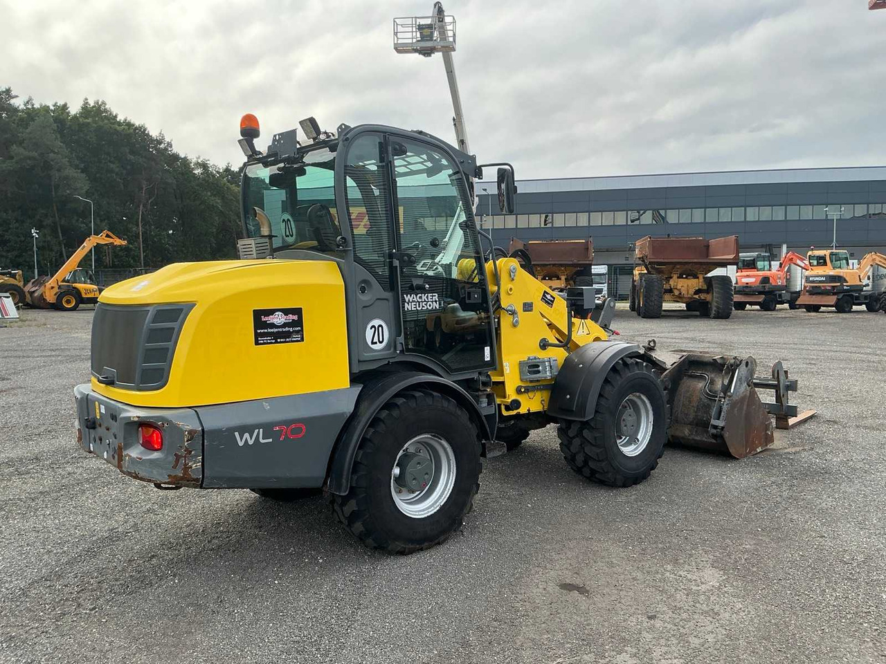 Wacker-Neuson WL70 - Încărcător frontal pe pneuri: Foto 5 Wacker-Neuson WL70 - Încărcător frontal pe pneuri: Foto 5