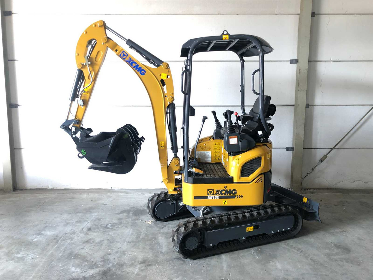 XCMG XE18E - Excavator pe şenile: Foto 1 XCMG XE18E - Excavator pe şenile: Foto 1