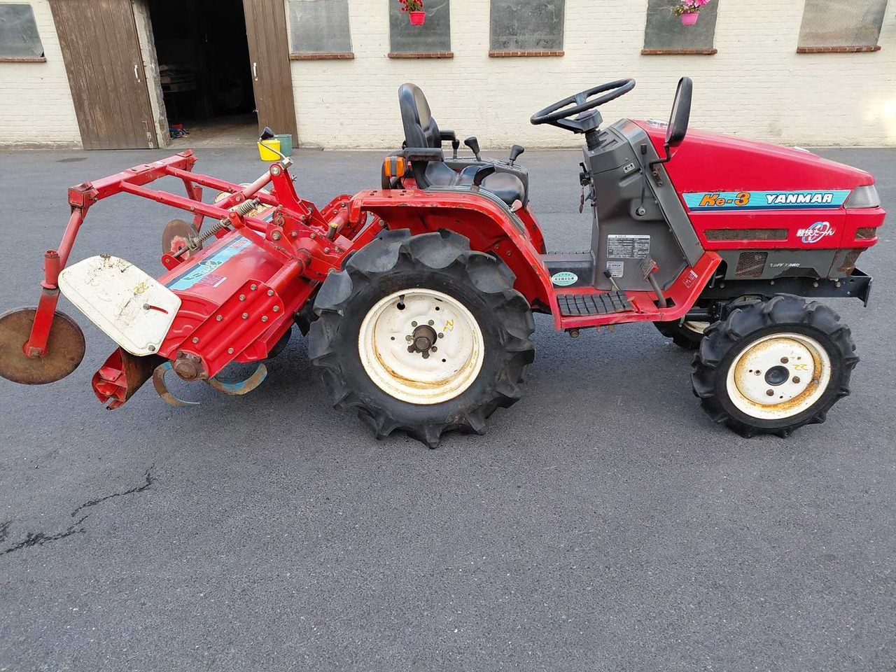Yanmar KE-3 - Tractor mic: Foto 3 Yanmar KE-3 - Tractor mic: Foto 3