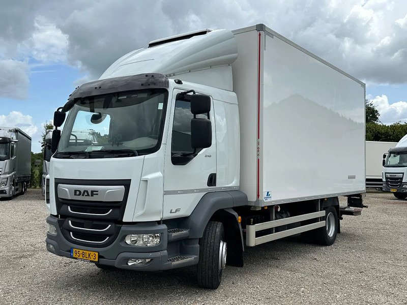 DAF LF 210 LF.14.210 EURO6. KOELBAKWAGEN MET LAADKLEP - Camion frigider: Foto 1 DAF LF 210 LF.14.210 EURO6. KOELBAKWAGEN MET LAADKLEP - Camion frigider: Foto 1