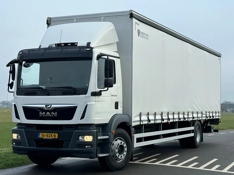 MAN TGM TGM. 15.250. EURO6. 2020. Schuifzeil Bakwagen met Laadklep 990x248x270 - Camion cu prelată: Foto 1 MAN TGM TGM. 15.250. EURO6. 2020. Schuifzeil Bakwagen met Laadklep 990x248x270 - Camion cu prelată: Foto 1