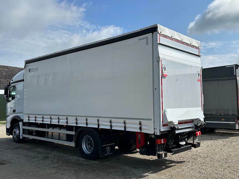 Mercedes-Benz Actros 1843 ACTROS 1843L 2022. 183432km Schuifzeil met Laadklep 2000kg - Camion cu prelată: Foto 5 Mercedes-Benz Actros 1843 ACTROS 1843L 2022. 183432km Schuifzeil met Laadklep 2000kg - Camion cu prelată: Foto 5