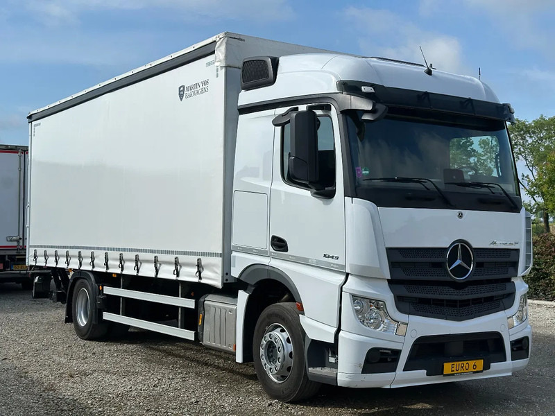 Mercedes-Benz Actros 1843 ACTROS 1843L 2022. 183432km Schuifzeil met Laadklep 2000kg - Camion cu prelată: Foto 2 Mercedes-Benz Actros 1843 ACTROS 1843L 2022. 183432km Schuifzeil met Laadklep 2000kg - Camion cu prelată: Foto 2