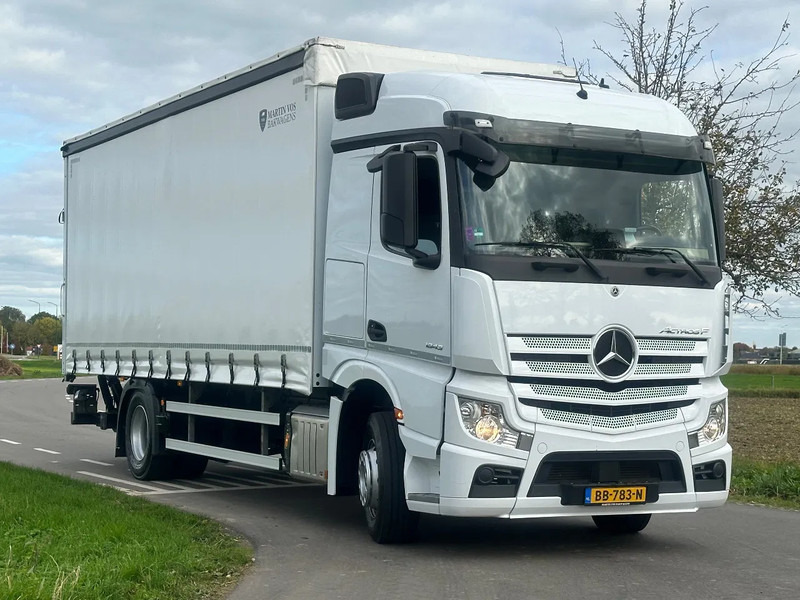 Mercedes-Benz Actros ACTROS 1843L 2022. 183432km Schuifzeil met Laadklep 2000kg - Camion cu prelată: Foto 2 Mercedes-Benz Actros ACTROS 1843L 2022. 183432km Schuifzeil met Laadklep 2000kg - Camion cu prelată: Foto 2