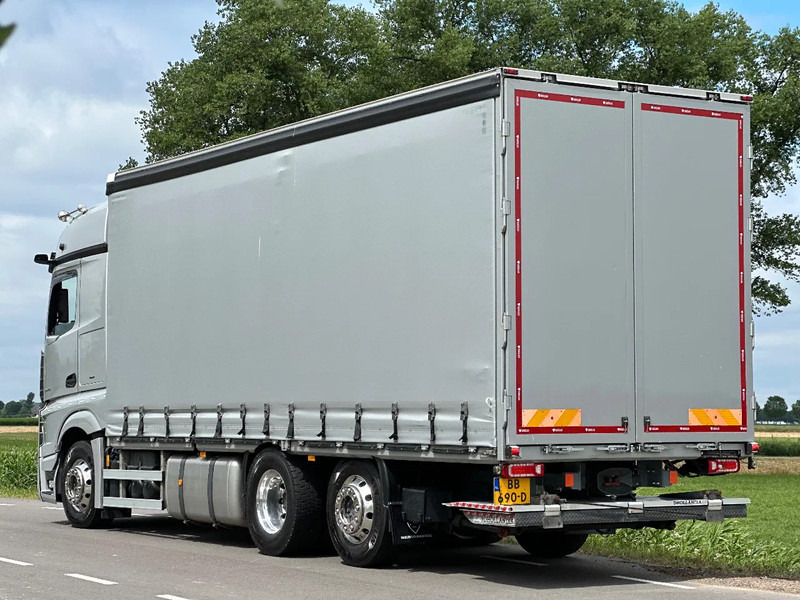 Mercedes-Benz Actros ACTROS 2545LL EURO6. 2021. Schuifzeil Bakwagen met Laadklep. - Camion cu prelată: Foto 3 Mercedes-Benz Actros ACTROS 2545LL EURO6. 2021. Schuifzeil Bakwagen met Laadklep. - Camion cu prelată: Foto 3