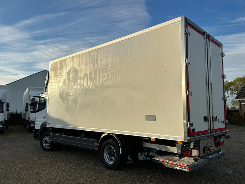 Mercedes-Benz Atego ATEGO1218 GEISOLEERDE OPBOUW 620x247x260! 2000kg Laadklep. - Camion furgon: Foto 4 Mercedes-Benz Atego ATEGO1218 GEISOLEERDE OPBOUW 620x247x260! 2000kg Laadklep. - Camion furgon: Foto 4