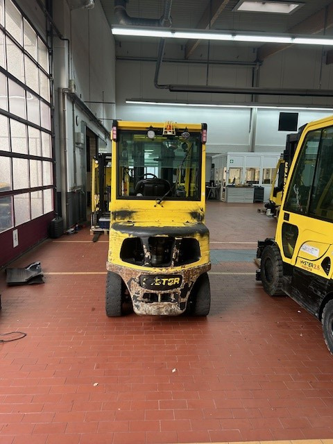 Hyster H2.5FT - Stivuitor diesel: Foto 3 Hyster H2.5FT - Stivuitor diesel: Foto 3