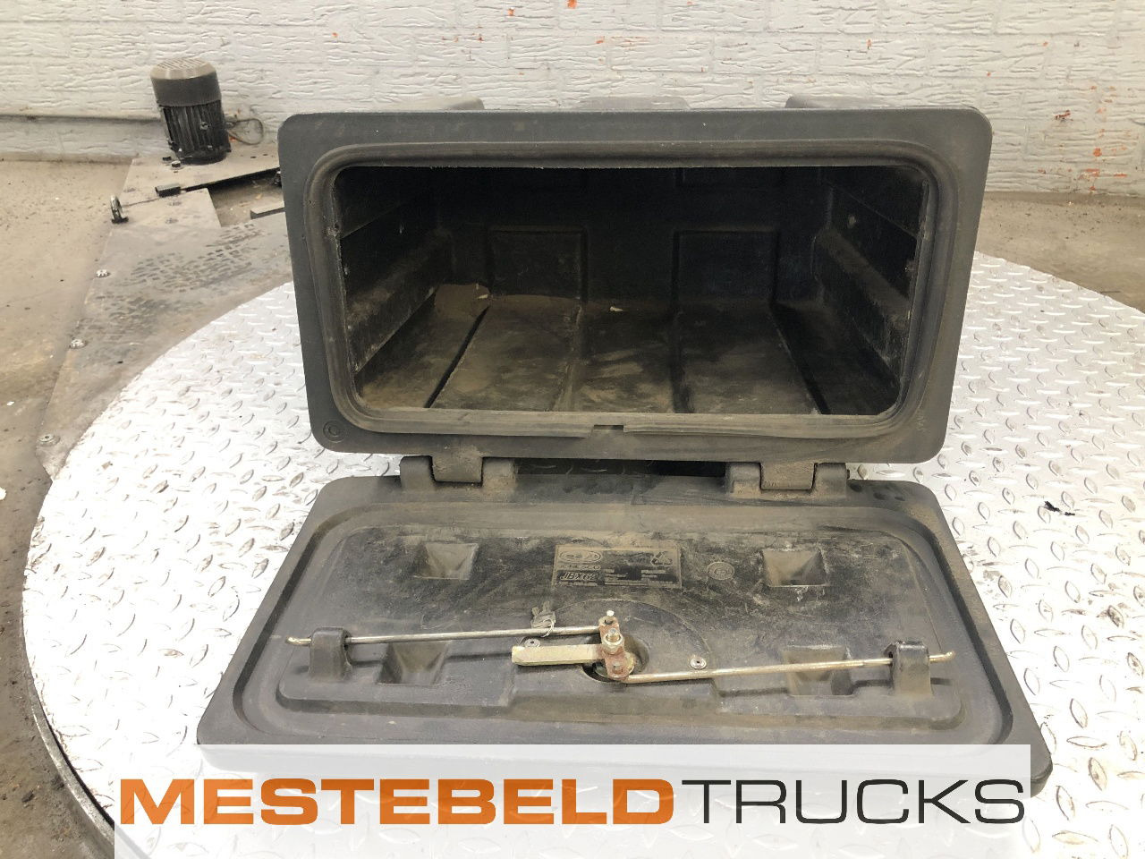 DAF Gereedschapskist CF - Cadru/ Şasiu pentru Camion: Foto 2 DAF Gereedschapskist CF - Cadru/ Şasiu pentru Camion: Foto 2