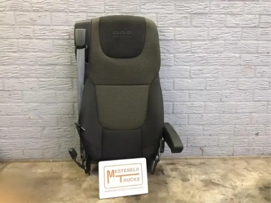 DAF Rugleuning stoel rechts - Cabină și interior pentru Camion: Foto 1 DAF Rugleuning stoel rechts - Cabină și interior pentru Camion: Foto 1