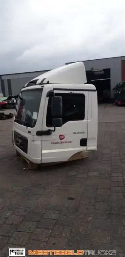 MAN Cabine TGL 12.220 - Cabină pentru Camion: Foto 1 MAN Cabine TGL 12.220 - Cabină pentru Camion: Foto 1