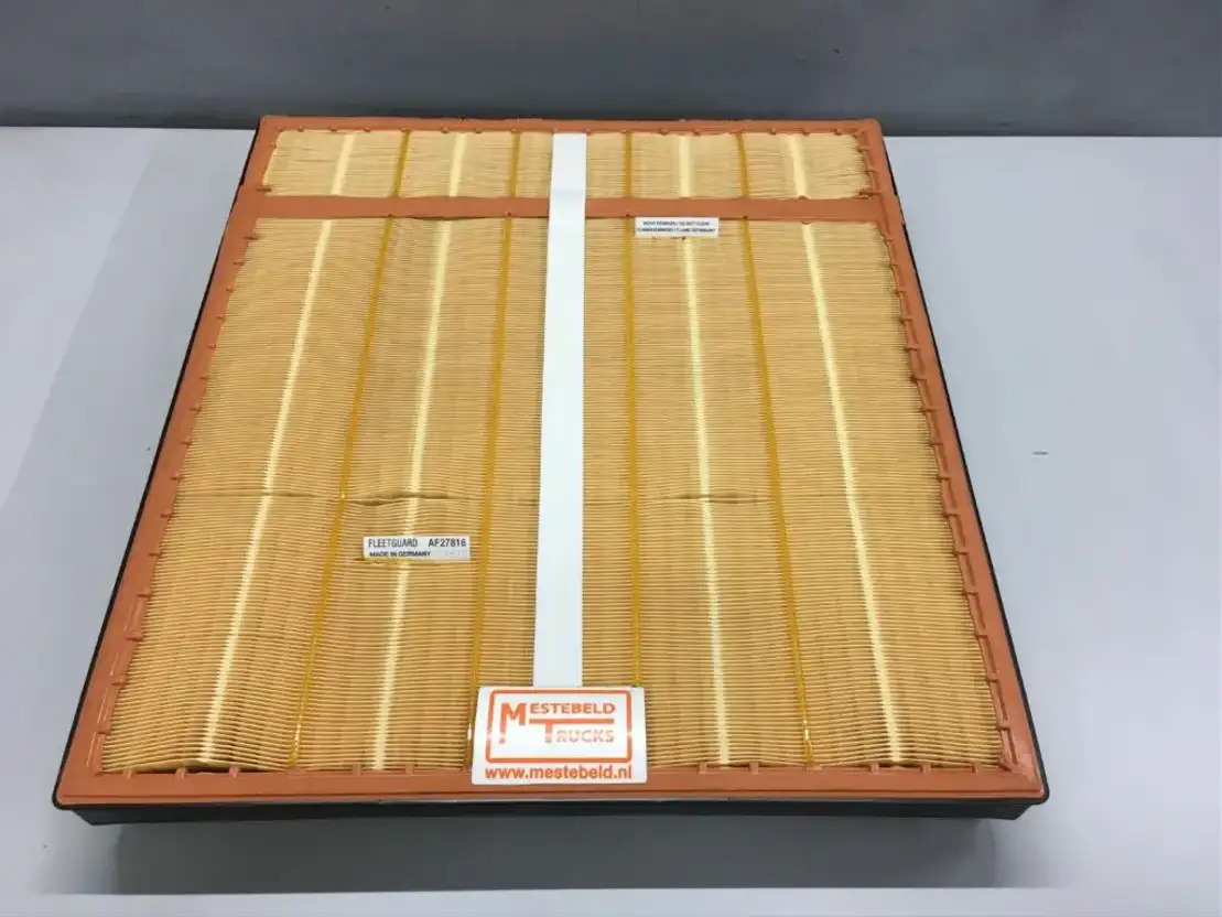 Mercedes-Benz Luchtfilter Actros  - Filtru de aer pentru Camion: Foto 1 Mercedes-Benz Luchtfilter Actros  - Filtru de aer pentru Camion: Foto 1
