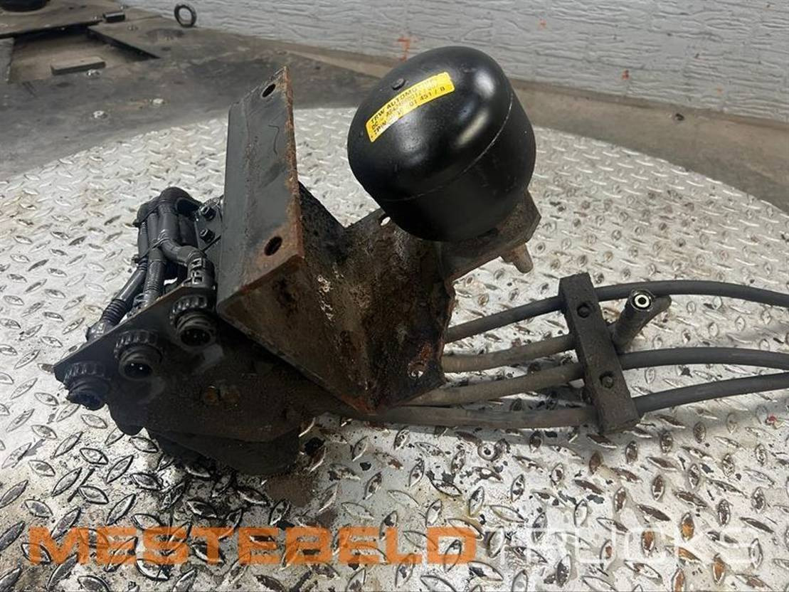 Mercedes-Benz Stuurventiel sleepas Mercedes - Servodirecţie pentru Camion: Foto 1 Mercedes-Benz Stuurventiel sleepas Mercedes - Servodirecţie pentru Camion: Foto 1