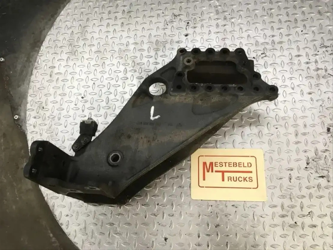 Mercedes-Benz Voorveersteun links - Cadru/ Şasiu pentru Camion: Foto 1 Mercedes-Benz Voorveersteun links - Cadru/ Şasiu pentru Camion: Foto 1