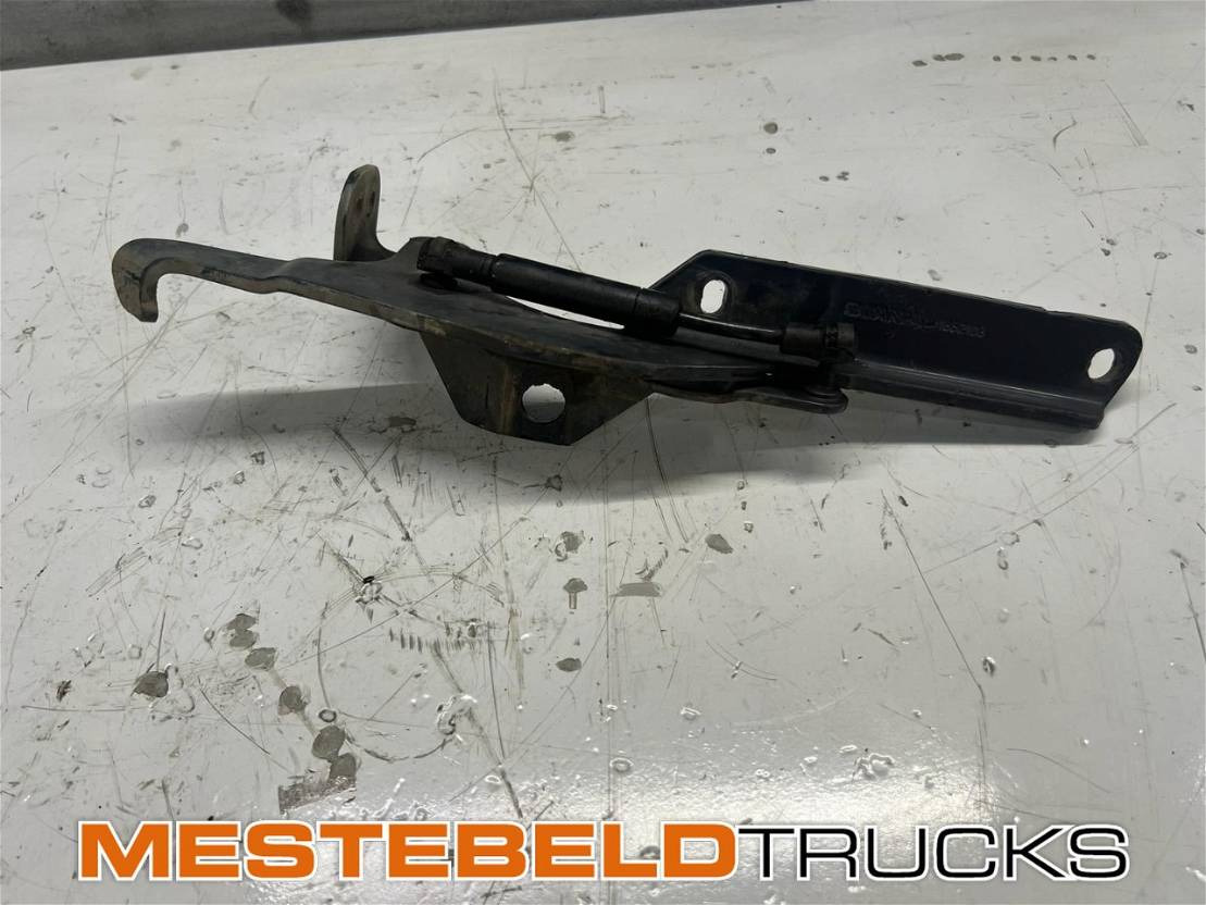 Scania Scharnier ondergrille rechts  - Cabină și interior pentru Camion: Foto 1 Scania Scharnier ondergrille rechts  - Cabină și interior pentru Camion: Foto 1