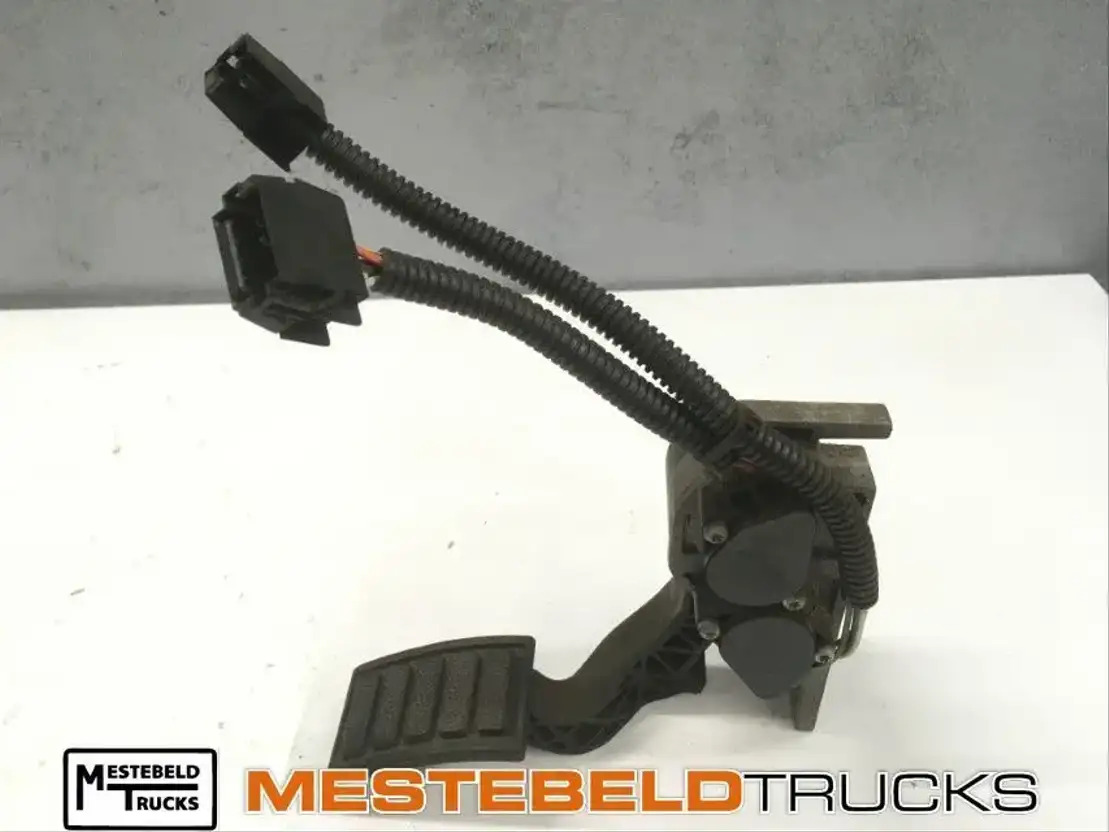 Volvo Elektronisch gaspedaal FM - Sistem electric pentru Camion: Foto 1 Volvo Elektronisch gaspedaal FM - Sistem electric pentru Camion: Foto 1