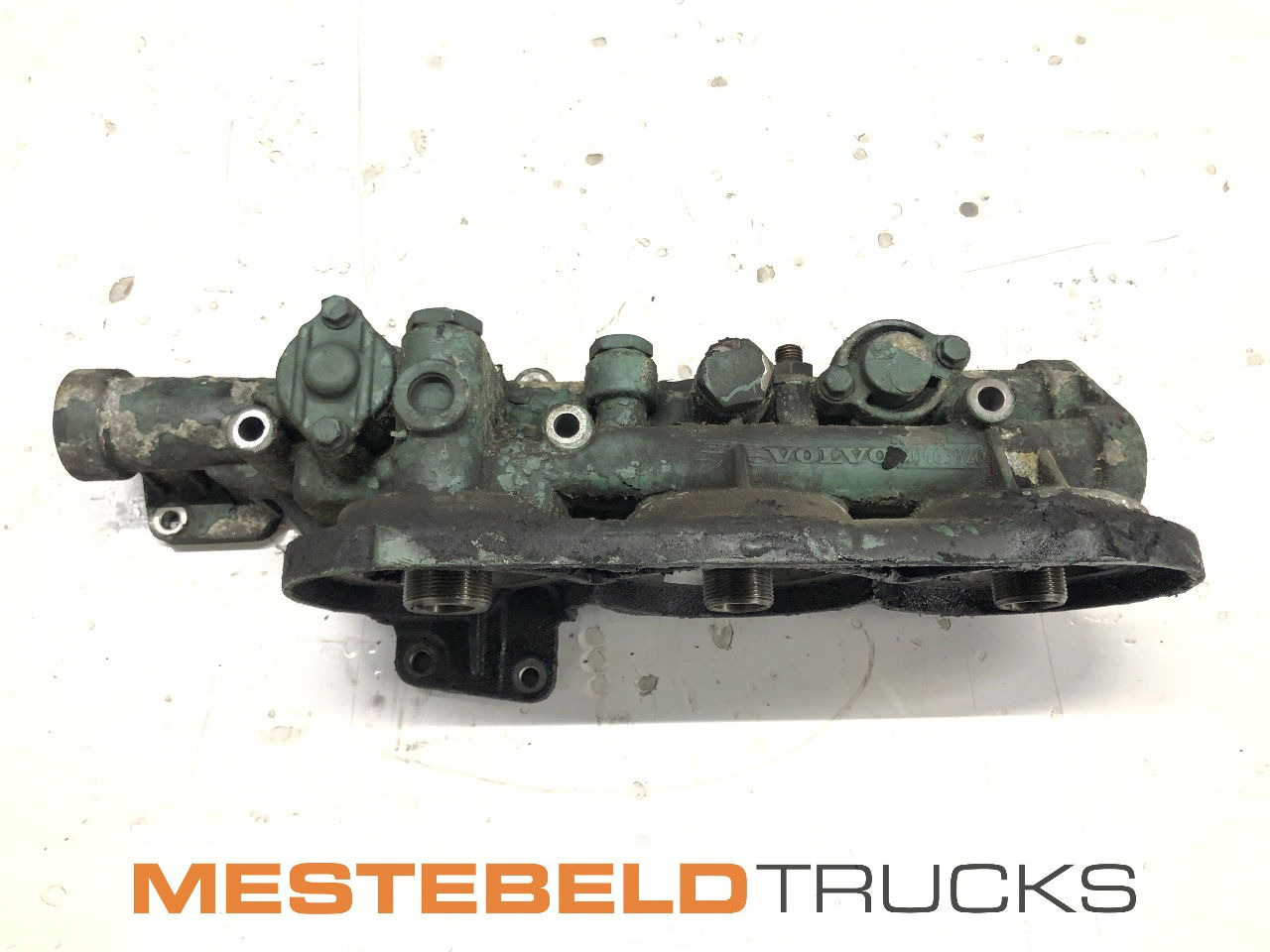 Volvo Oliefilterhuis D12D - Motor şi piese pentru Camion: Foto 1 Volvo Oliefilterhuis D12D - Motor şi piese pentru Camion: Foto 1