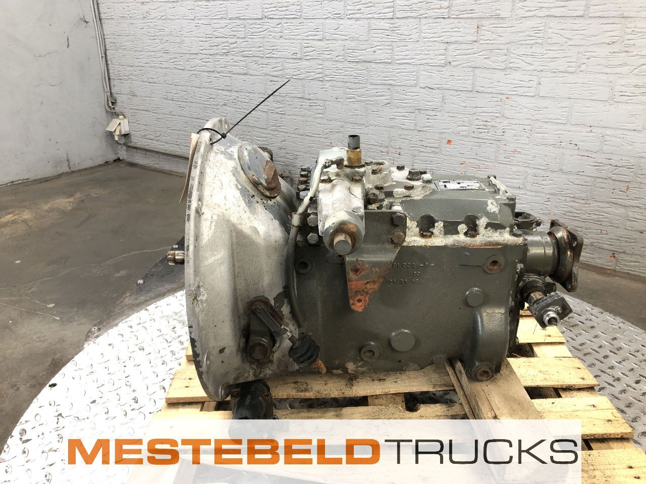 Volvo Versnellingsbak S 5-35 7,65-1,00 - Cutie de viteze și piese pentru Camion: Foto 1 Volvo Versnellingsbak S 5-35 7,65-1,00 - Cutie de viteze și piese pentru Camion: Foto 1