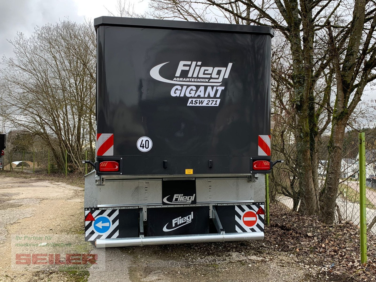 Fliegl ASW 271 C FOX Lenkachse 22,5" 35m³ - Remorcă cu autoincarcare: Foto 4 Fliegl ASW 271 C FOX Lenkachse 22,5" 35m³ - Remorcă cu autoincarcare: Foto 4