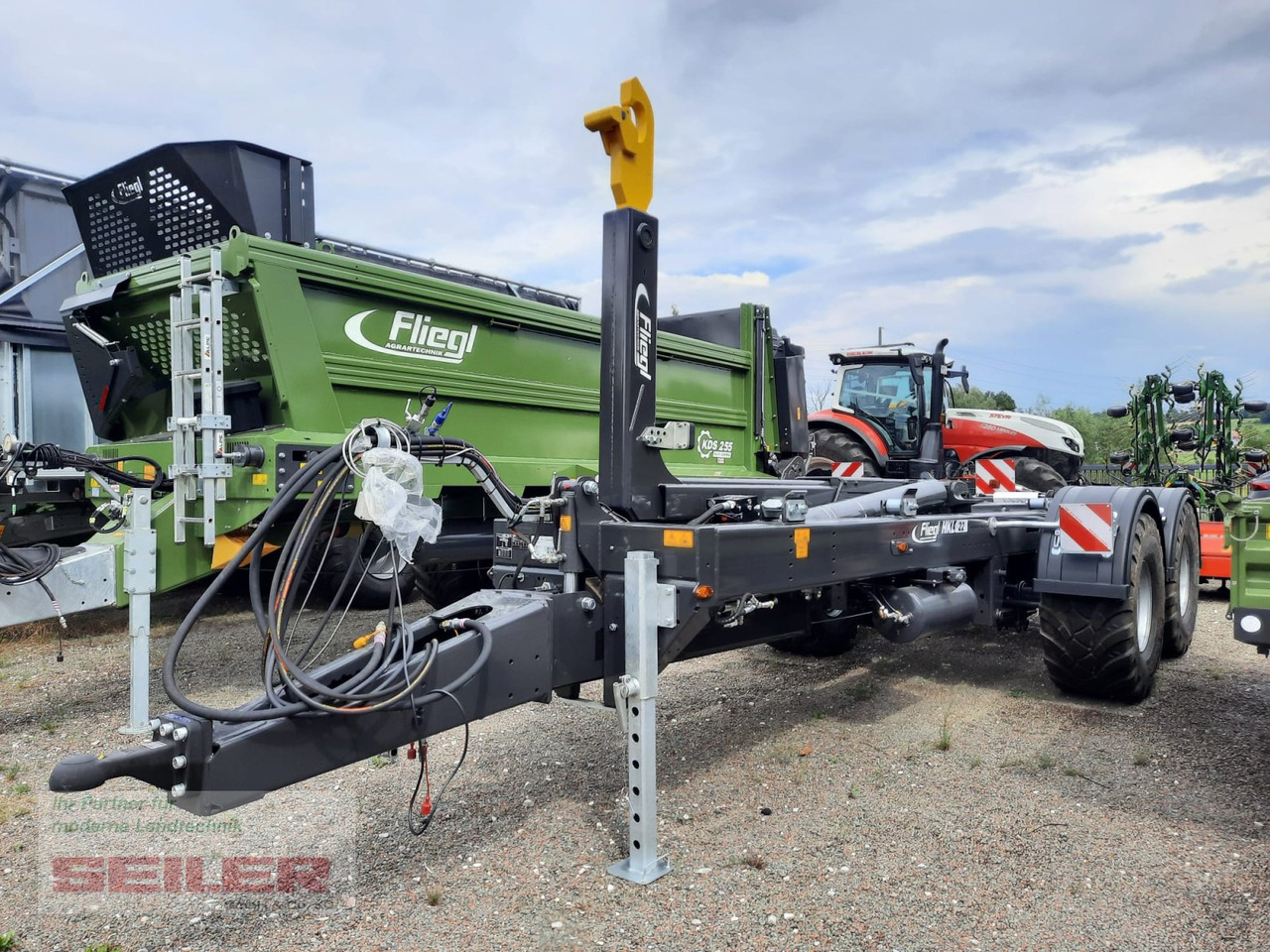 Fliegl HKL 22 Jumbo Abrollkipper - Remorcă abroll/ Skiploader: Foto 1 Fliegl HKL 22 Jumbo Abrollkipper - Remorcă abroll/ Skiploader: Foto 1