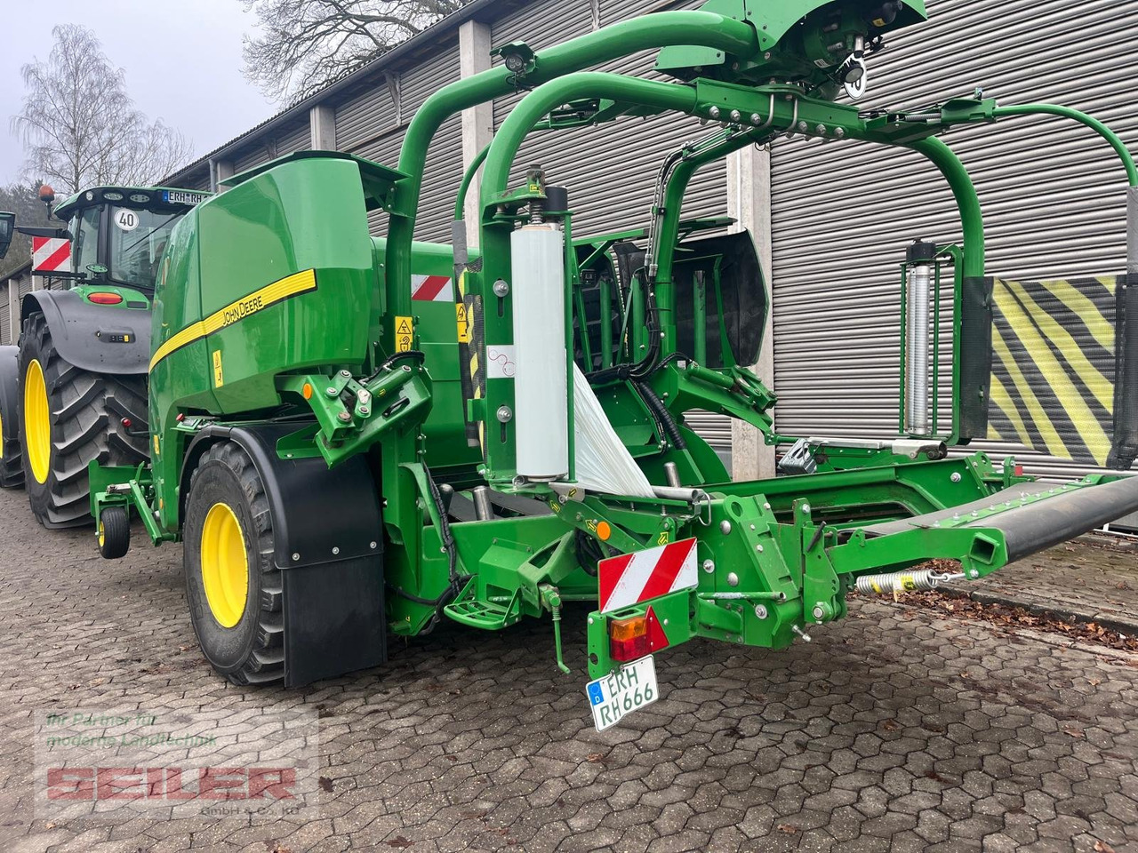 John Deere C441 R - Presă baloţi rotunzi: Foto 2 John Deere C441 R - Presă baloţi rotunzi: Foto 2