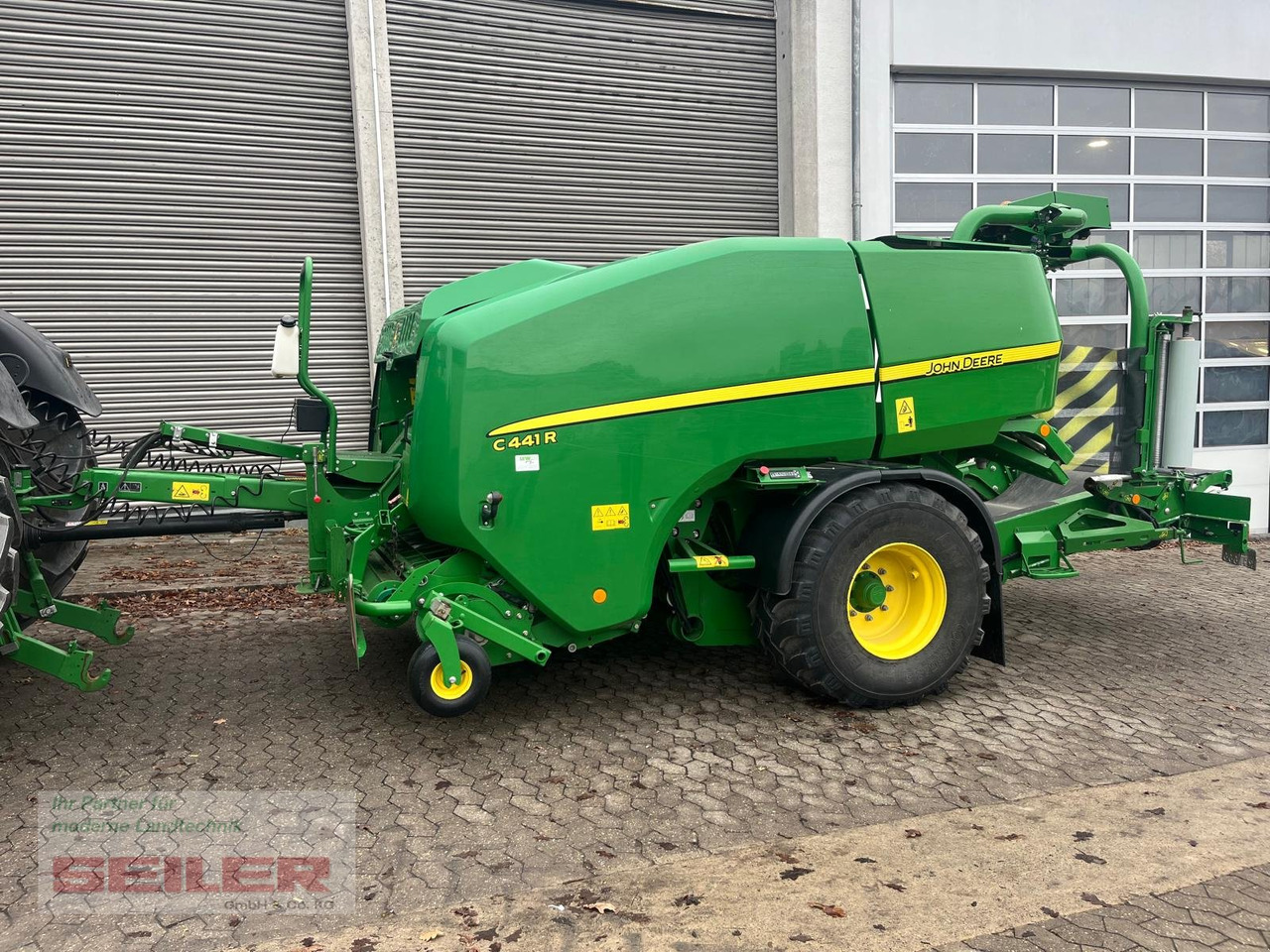 John Deere C441 R - Presă baloţi rotunzi: Foto 1 John Deere C441 R - Presă baloţi rotunzi: Foto 1