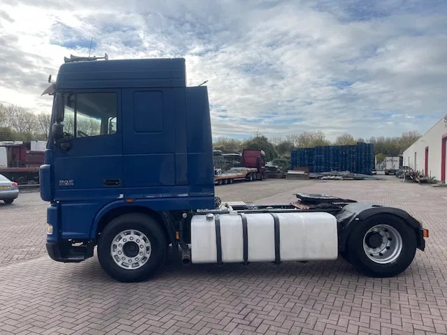 DAF XF 105.460 Manual gear - Cap tractor: Foto 4 DAF XF 105.460 Manual gear - Cap tractor: Foto 4