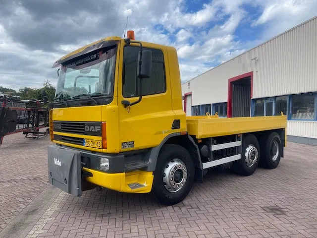 DAF CF 75.250 6x2 Euro 2 Automatic NL-Truck Original KM'S - Camion şasiu: Foto 3 DAF CF 75.250 6x2 Euro 2 Automatic NL-Truck Original KM'S - Camion şasiu: Foto 3