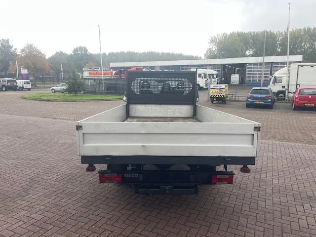 Iveco Daily 35S14 - Pick-up, Autoutilitară cabină dublă: Foto 4 Iveco Daily 35S14 - Pick-up, Autoutilitară cabină dublă: Foto 4