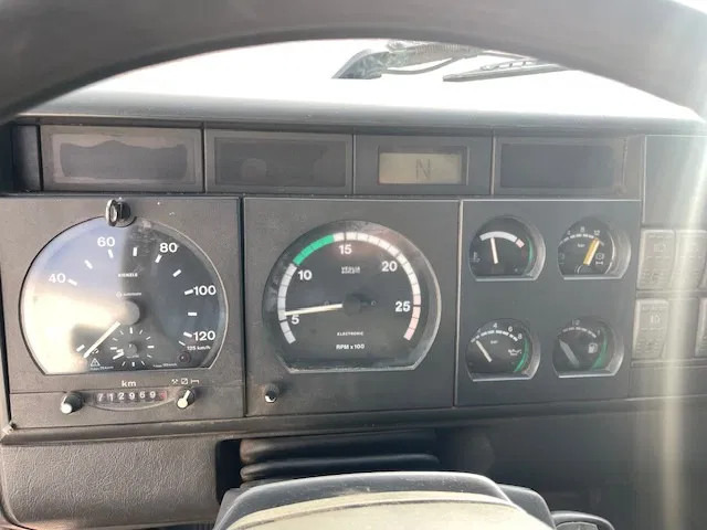 Camion basculantă Iveco Eurotrakker 340 380 8X4 Euro 2: Foto 10 Camion basculantă Iveco Eurotrakker 340 380 8X4 Euro 2: Foto 10