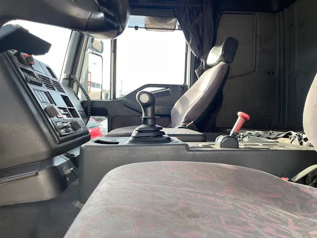 Camion basculantă Iveco Eurotrakker 340 380 8X4 Euro 2: Foto 11 Camion basculantă Iveco Eurotrakker 340 380 8X4 Euro 2: Foto 11