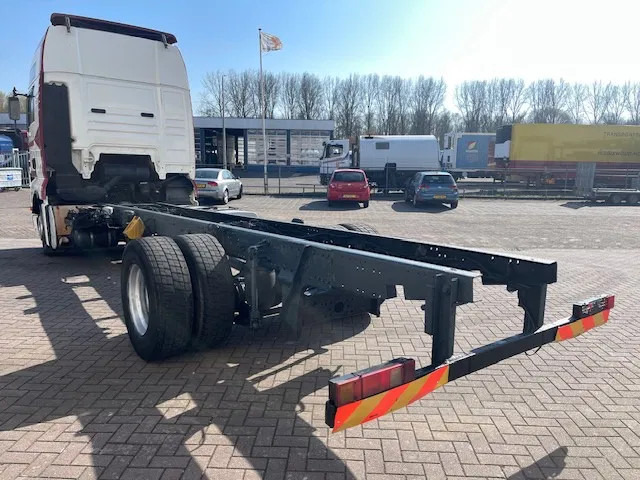 MAN TGA 18.460 Euro 3 Manual-gear Retarder - Camion şasiu: Foto 5 MAN TGA 18.460 Euro 3 Manual-gear Retarder - Camion şasiu: Foto 5